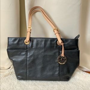Michael Kors Jet Set Tote